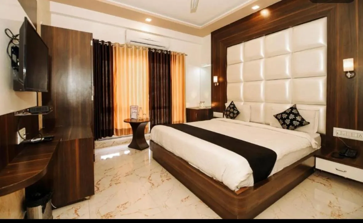 Hotel Mangal Residency Rooftop Pool Udaipur